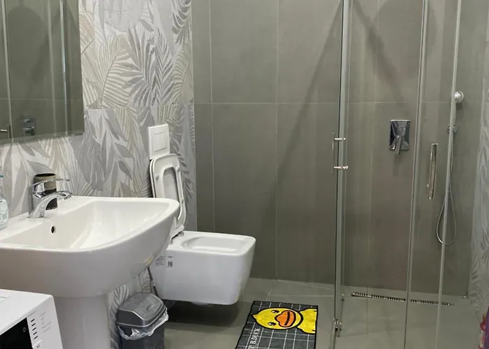 Premium , * Golem (Tirana)